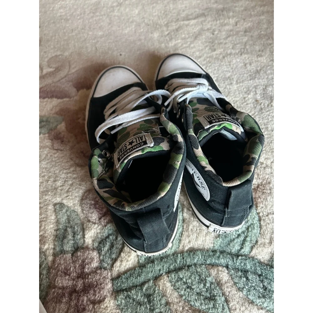 Converse step into